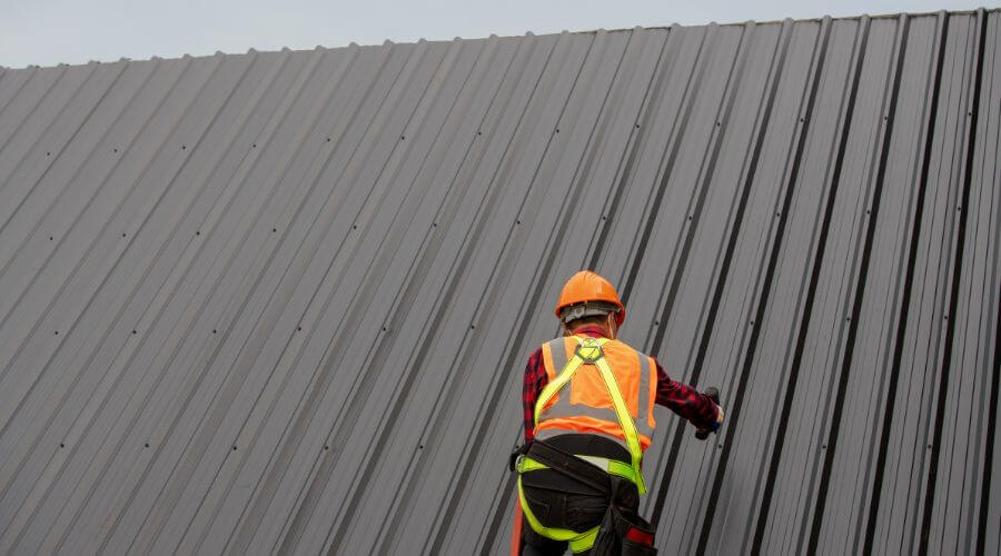 Expert Emergency Roof Repairs services in Wellborn, FL